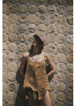 Cupro Ethereal Shorts - Golden Haze ze sklepu Surf Inc w kategorii Szorty - zdjęcie 187566638