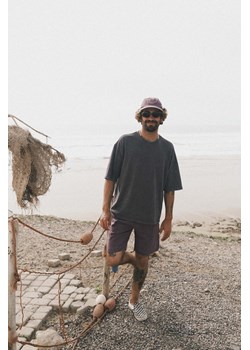 Clean Cut Shorts - Deep Purple ze sklepu Surf Inc w kategorii Spodenki męskie - zdjęcie 187567047