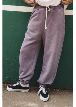 Track Joggers - Deep Purple ze sklepu Surf Inc w kategorii Spodnie damskie - zdjęcie 187567486