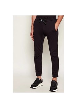 Armani Exchange Spodnie dresowe | Regular Fit ze sklepu Gomez Fashion Store w kategorii Spodnie męskie - zdjęcie 187574266