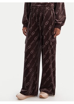 Liu Jo Sport Spodnie dresowe TF5111 J4955 Brązowy Relaxed Fit ze sklepu MODIVO w kategorii Spodnie damskie - zdjęcie 187574468