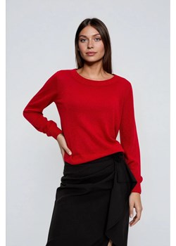 Sweter z wiskozy czerwony ze sklepu Moodo.pl w kategorii Swetry damskie - zdjęcie 187574979