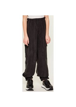 Guess Spodnie cargo | Relaxed fit ze sklepu Gomez Fashion Store w kategorii Spodnie dziewczęce - zdjęcie 187575036