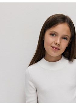Reserved - Gładki sweter z wiskozy - złamana biel ze sklepu Reserved w kategorii Swetry dziewczęce - zdjęcie 187577448