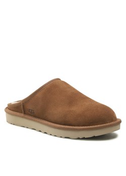 Kapcie Ugg M Classic Slip-On 1129290 Brązowy ze sklepu eobuwie.pl w kategorii Kapcie męskie - zdjęcie 187579089