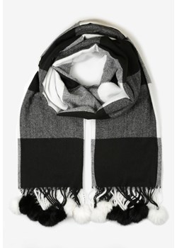Czarny Prostokątny Szalik z Kolorowymi Pomponami Komo ze sklepu born2be.pl w kategorii Szaliki i chusty damskie - zdjęcie 187580175