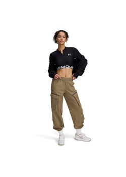 Damskie spodnie treningowe Under Armour Unstoppable Cargo Pant - khaki ze sklepu Sportstylestory.com w kategorii Spodnie damskie - zdjęcie 187580389