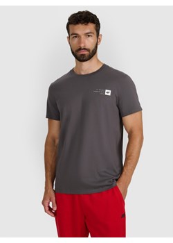 Męski t-shirt z nadrukiem 4F 4FWAW25TTSHM3131 - szary ze sklepu Sportstylestory.com w kategorii T-shirty męskie - zdjęcie 187580425