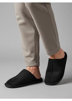 Sinsay - Kapcie - czarny ze sklepu Sinsay w kategorii Kapcie męskie - zdjęcie 187581047