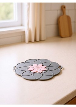 Sinsay - Pokrywka z motywem kwiatka z uchwytami - różowy ze sklepu Sinsay w kategorii Akcesoria kuchenne - zdjęcie 187581059