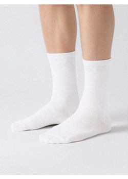 Sinsay - Skarpetki basic 5 pack - biały ze sklepu Sinsay w kategorii Skarpetki męskie - zdjęcie 187581146
