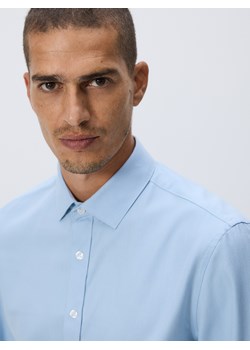 Reserved - Koszula slim z bawełny egipskiej - jasnoniebieski ze sklepu Reserved w kategorii Koszule damskie - zdjęcie 187582506