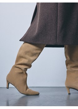 Mohito - Kozaki na obcasie - beżowy ze sklepu Mohito w kategorii Kozaki damskie - zdjęcie 187589517