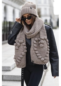 komplet 2- częściowy montana czapka + szalik z motywem serca polski producent j&k premium -  cappuccino ze sklepu STYLOWO w kategorii Komplety czapka i szalik damskie - zdjęcie 187595379