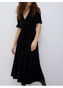 Reserved - Welurowa sukienka midi - czarny ze sklepu Reserved w kategorii Sukienki - zdjęcie 187596239