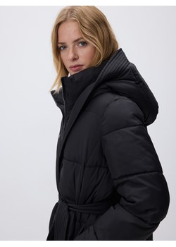 Reserved - Pikowana kurtka z wiązaniem - czarny ze sklepu Reserved w kategorii Kurtki damskie - zdjęcie 187604526