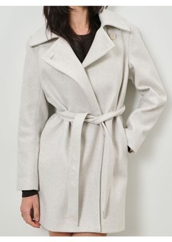 Sinsay - Płaszcz z paskiem - kremowy ze sklepu Sinsay w kategorii Płaszcze damskie - zdjęcie 187610055