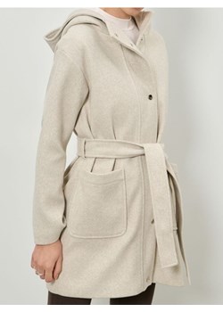 Sinsay - Płaszcz z kapturem z zapięciem na zatrzaski - kremowy ze sklepu Sinsay w kategorii Płaszcze damskie - zdjęcie 187610057