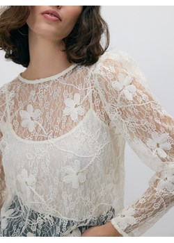Reserved - Koronkowa bluzka - złamana biel ze sklepu Reserved w kategorii Bluzki damskie - zdjęcie 187612358