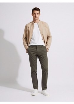 Sinsay - Spodnie chino slim - zielony ze sklepu Sinsay w kategorii Spodnie męskie - zdjęcie 187615348