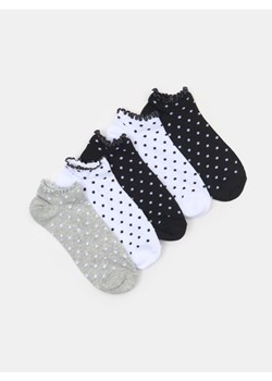 Sinsay - Krótkie skarpetki w groszki 5 pack - biały ze sklepu Sinsay w kategorii Skarpetki damskie - zdjęcie 187615377