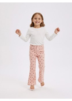 Sinsay - Prążkowane spodnie dzwony ze wzorkiem - różowy ze sklepu Sinsay w kategorii Spodnie dziewczęce - zdjęcie 187615509