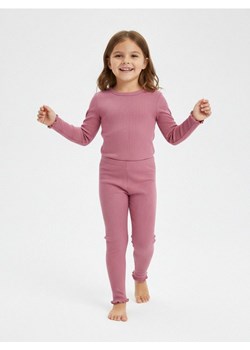 Sinsay - Prążkowane legginsy z wykończeniem falbankowym - różowy ze sklepu Sinsay w kategorii Spodnie dziewczęce - zdjęcie 187615549