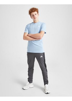 ADIDAS T-SHIRT CORE LGO T L&#039;BLU B ze sklepu JD Sports  w kategorii T-shirty chłopięce - zdjęcie 187619016