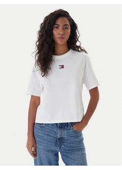 Tommy Jeans T-Shirt Badge DW0DW22202 Écru Boxy Fit ze sklepu MODIVO w kategorii Bluzki damskie - zdjęcie 187622649