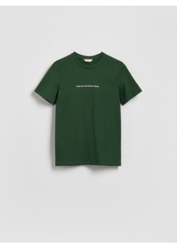 Reserved - T-shirt regular ze świątecznym napisem - ciemnozielony ze sklepu Reserved w kategorii T-shirty męskie - zdjęcie 187623338