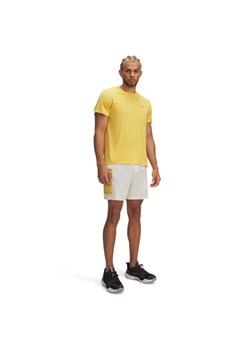 Męskie spodenki do biegania Under Armour UA Trail Run 5\'\' Shorts - beżowe ze sklepu Sportstylestory.com w kategorii Spodenki męskie - zdjęcie 187625759