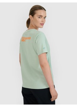 Damski t-shirt z nadrukiem oversize 4F 4FWSS25TTSHF2238 - zielony ze sklepu Sportstylestory.com w kategorii Bluzki damskie - zdjęcie 187625767