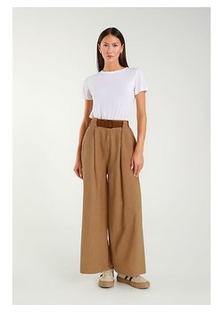 Tamba Kuloty w kolorze jasnobrązowym ze sztruksu babycord ze sklepu Limango Polska w kategorii Spodnie damskie - zdjęcie 187629439