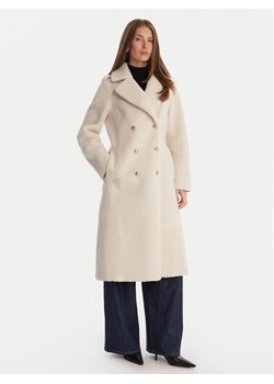 Guess Kożuch W5BL62 W4190 Biały Regular Fit ze sklepu MODIVO w kategorii Kożuchy - zdjęcie 187631267