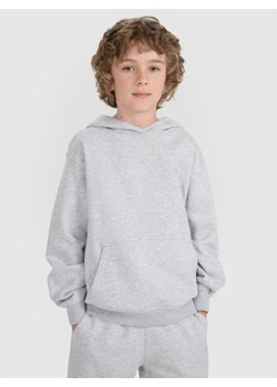 Chłopięca bluza dresowa nierozpinana z kapturem 4F 4FJRMM00TSWSM2482 - szara ze sklepu Sportstylestory.com w kategorii Bluzy chłopięce - zdjęcie 187632467