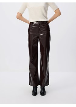 Reserved - Spodnie z imitacji skóry - burgundowy ze sklepu Reserved w kategorii Spodnie damskie - zdjęcie 187639297