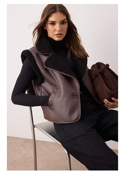 trendyol Kamizelka pluszowa w kolorze ciemnobrązowym ze sklepu Limango Polska w kategorii Kamizelki damskie - zdjęcie 187639687