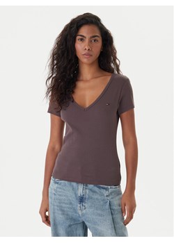 Tommy Jeans T-Shirt Essential DW0DW17385 Brązowy Slim Fit ze sklepu MODIVO w kategorii Bluzki damskie - zdjęcie 187641746
