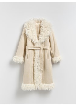 Reserved - Płaszcz ze sztucznym futrem - złamana biel ze sklepu Reserved w kategorii Płaszcze damskie - zdjęcie 187644745