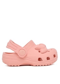 Crocs Klapki Toddler Classic Velvet Bow Clog 211887 Różowy ze sklepu MODIVO w kategorii Klapki dziecięce - zdjęcie 187646417