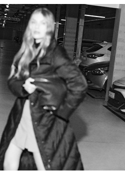 Mohito - Długi pikowany płaszcz - czarny ze sklepu Mohito w kategorii Płaszcze damskie - zdjęcie 187646906