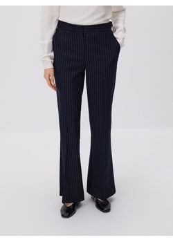 Reserved - Spodnie flare w paski - granatowy ze sklepu Reserved w kategorii Spodnie damskie - zdjęcie 187647257