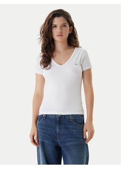 Tommy Jeans T-Shirt Essential DW0DW17385 Biały Slim Fit ze sklepu MODIVO w kategorii Bluzki damskie - zdjęcie 187661158
