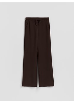 Reserved - Spodnie dresowe long leg - ciemnobrązowy ze sklepu Reserved w kategorii Spodnie damskie - zdjęcie 187662209