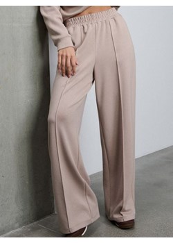 Sinsay - Spodnie wide leg z domieszką wiskozy - beżowy ze sklepu Sinsay w kategorii Spodnie damskie - zdjęcie 187662569