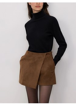 Reserved - Szorty z zakładką - beżowy ze sklepu Reserved w kategorii Szorty - zdjęcie 187667465