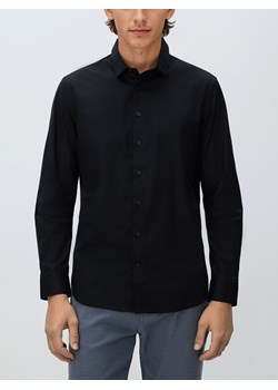 Reserved - Gładka koszula slim fit - czarny ze sklepu Reserved w kategorii Koszule męskie - zdjęcie 187667497
