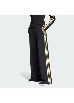 adidas Spodnie materiałowe Sport Tailored KD2963 Czarny Wide Leg ze sklepu MODIVO w kategorii Spodnie damskie - zdjęcie 187670249