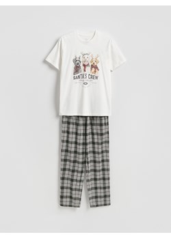 Reserved - Dwuczęściowa piżama z motywem świątecznym - złamana biel ze sklepu Reserved w kategorii Piżamy męskie - zdjęcie 187673797