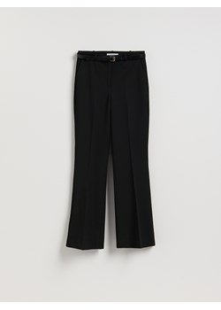 Reserved - Spodnie flare z paskiem - czarny ze sklepu Reserved w kategorii Spodnie damskie - zdjęcie 187677807